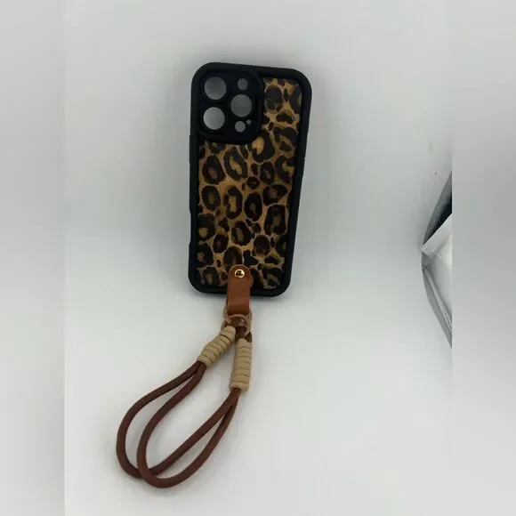Leopard Print Phone Case with Wrist Strap for iPhone 16 Pro Max - Picture 3 of 5
